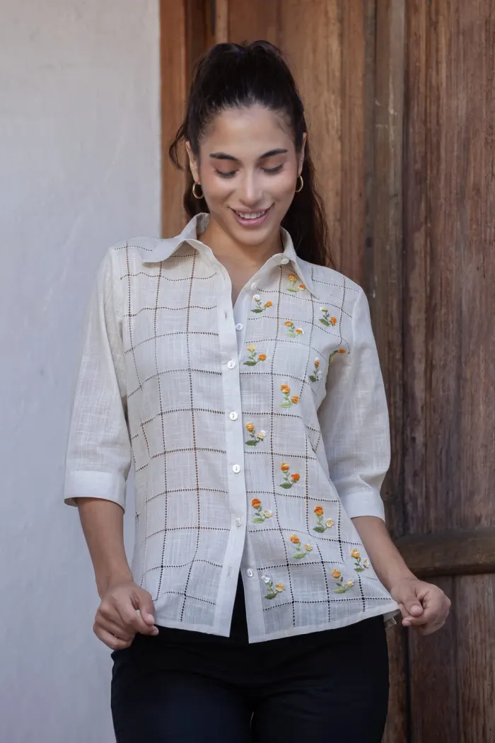 Blusa Bordada en Brasilera y Pasado Flor de Recuerdo