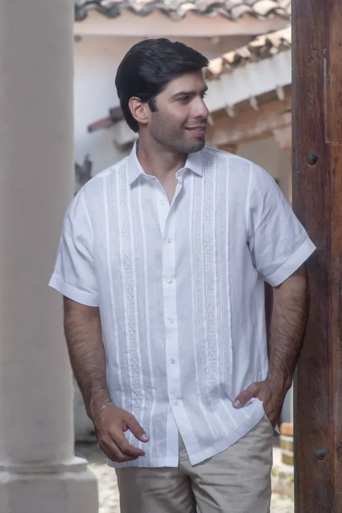 Guayabera Blanca Legado Ancestral en Lino